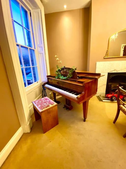 Luxury Georgian Townhouse - Central Location Holiday home Liverpool